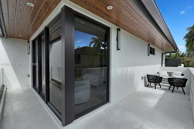 6031 SW 88th St, South Miami, FL 33156