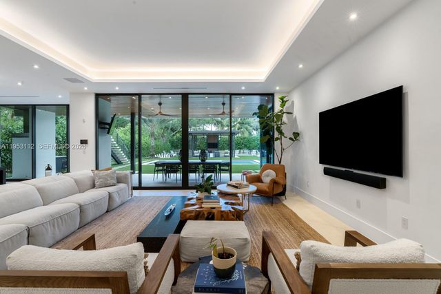 6031 SW 88th St, South Miami, FL 33156