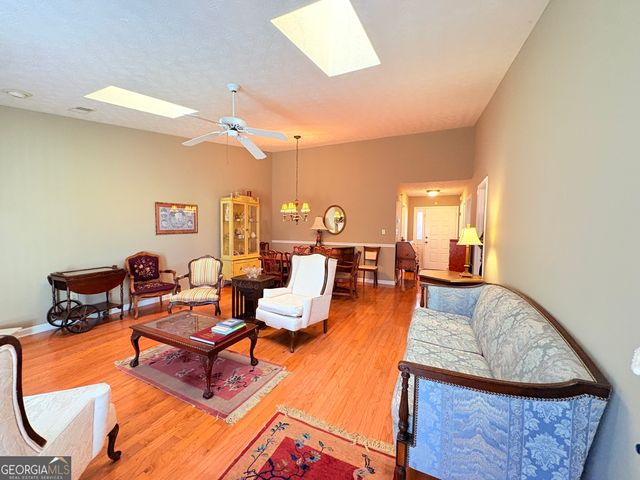 280 Wilbanks Drive, Fayetteville, GA 30215