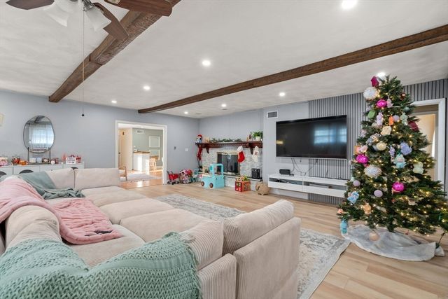 46 Ramshorn Rd, Dudley, MA 01571