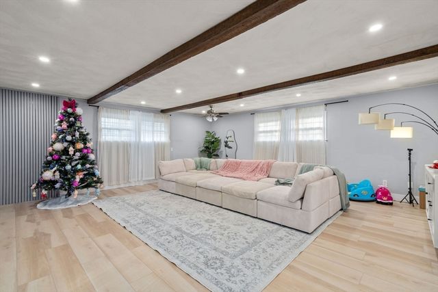 46 Ramshorn Rd, Dudley, MA 01571