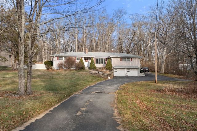 46 Ramshorn Rd, Dudley, MA 01571