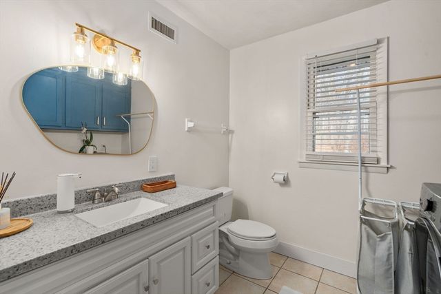 46 Ramshorn Rd, Dudley, MA 01571