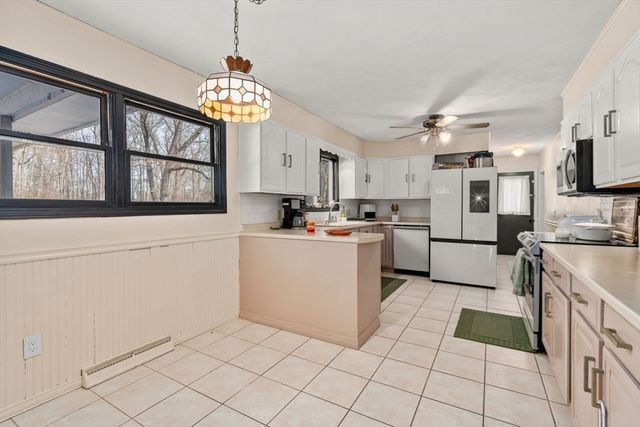 46 Ramshorn Rd, Dudley, MA 01571