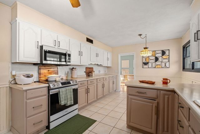 46 Ramshorn Rd, Dudley, MA 01571