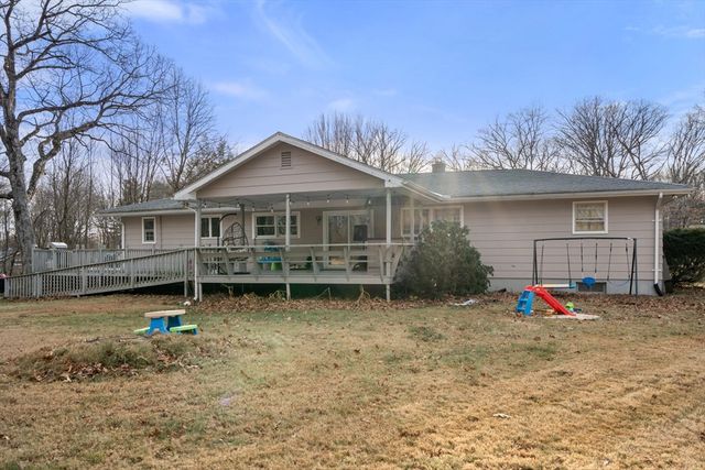 46 Ramshorn Rd, Dudley, MA 01571