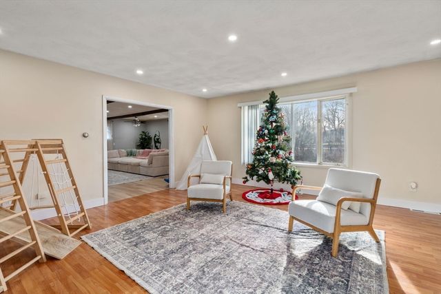 46 Ramshorn Rd, Dudley, MA 01571