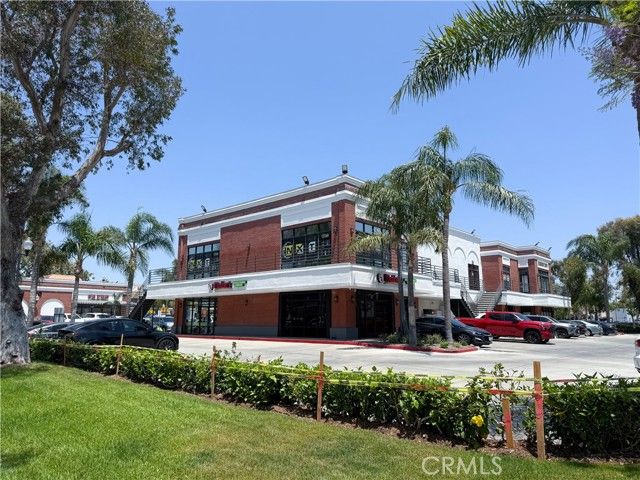 210 W 1st Street, Santa Ana, CA 92701