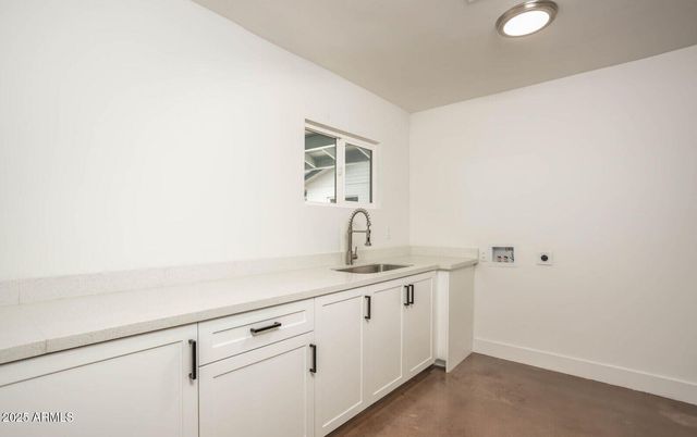 4729 N 24TH Street, Phoenix, AZ 85016