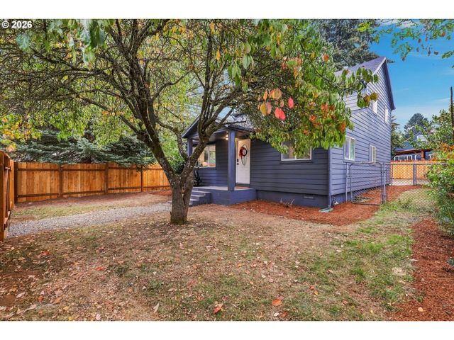 5390 Ne SKIDMORE St, Portland, OR 97218