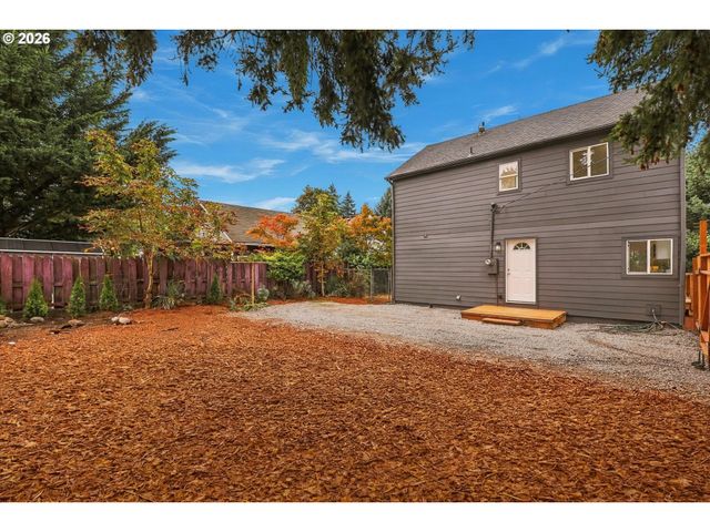 5390 Ne SKIDMORE St, Portland, OR 97218
