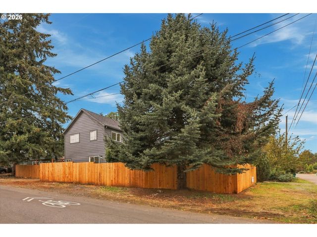 5390 Ne SKIDMORE St, Portland, OR 97218