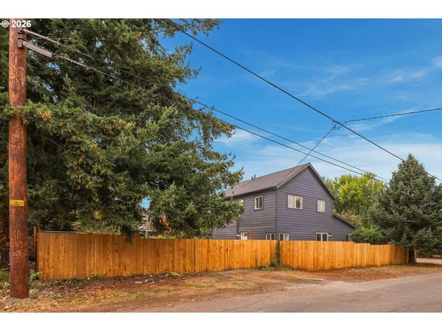 5390 Ne SKIDMORE St, Portland, OR 97218