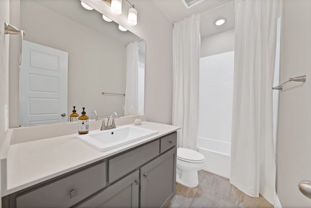 1837 Averi Lane, Farmers Branch, TX 75234