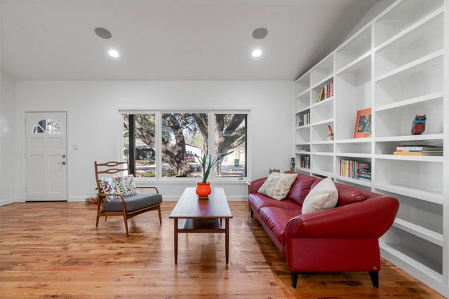 6003 WOODVIEW Ave, Austin, TX 78757