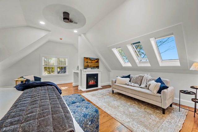 1091 Pucker Street, Stowe, VT 05672