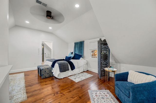 1091 Pucker Street, Stowe, VT 05672