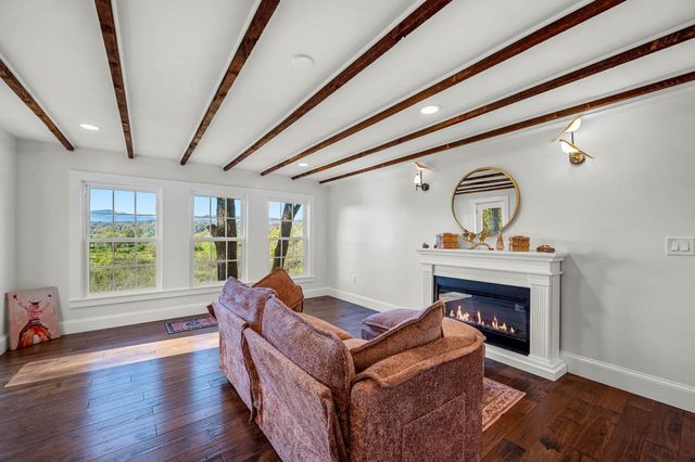 1091 Pucker Street, Stowe, VT 05672