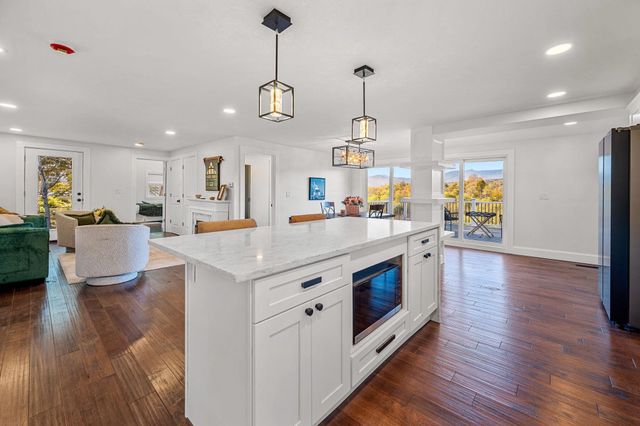 1091 Pucker Street, Stowe, VT 05672