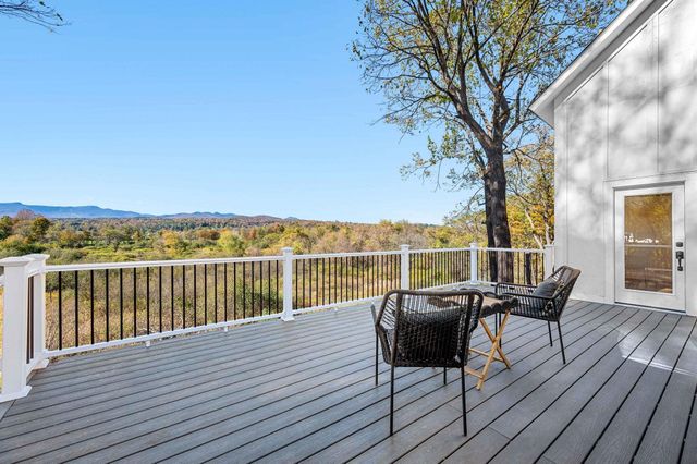 1091 Pucker Street, Stowe, VT 05672