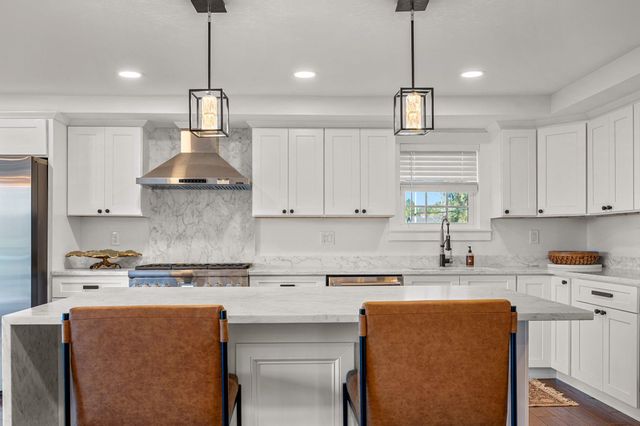 1091 Pucker Street, Stowe, VT 05672