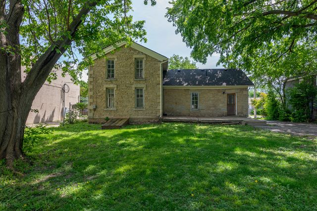 117 S PRAIRIE Street, Batavia, IL 60510