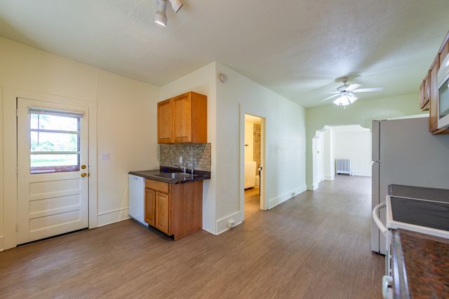 117 S PRAIRIE Street, Batavia, IL 60510
