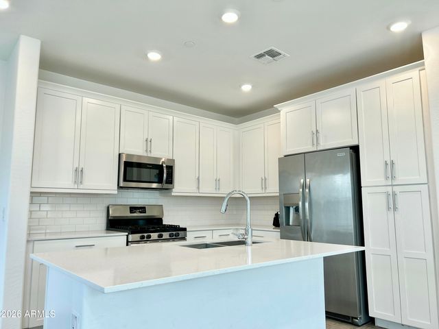 4077 S SABRINA Drive 101, Chandler, AZ 85248