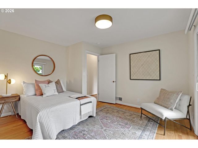 329 Se 50TH Ave, Portland, OR 97215