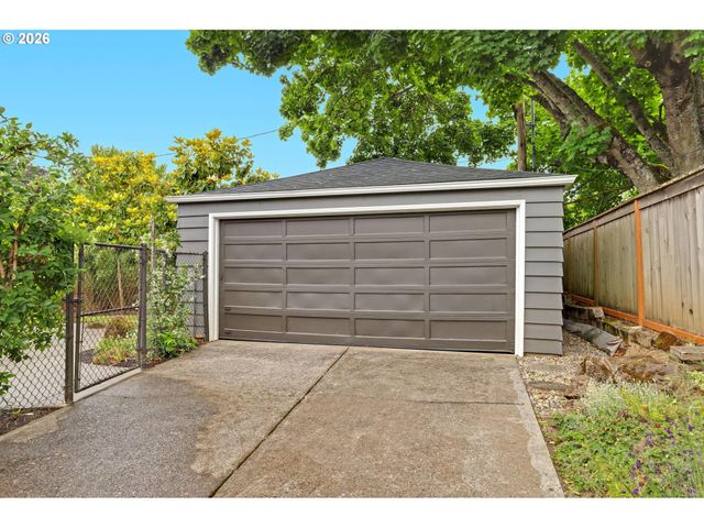 329 Se 50TH Ave, Portland, OR 97215