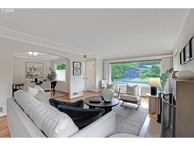 329 Se 50TH Ave, Portland, OR 97215