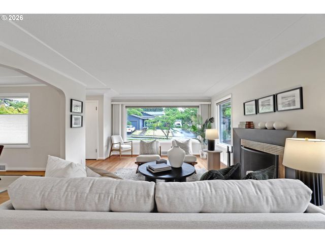 329 Se 50TH Ave, Portland, OR 97215