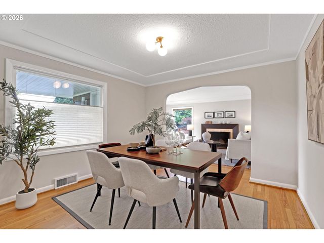 329 Se 50TH Ave, Portland, OR 97215
