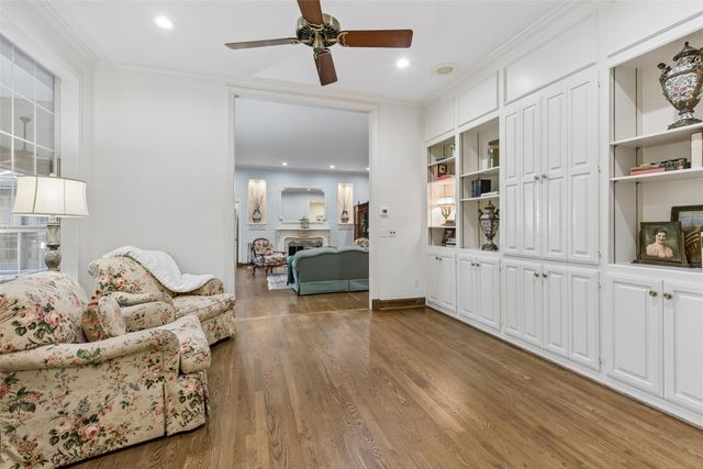 8732 Arbor Park Court, Dallas, TX 75243