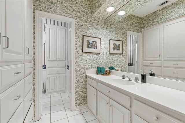 8732 Arbor Park Court, Dallas, TX 75243