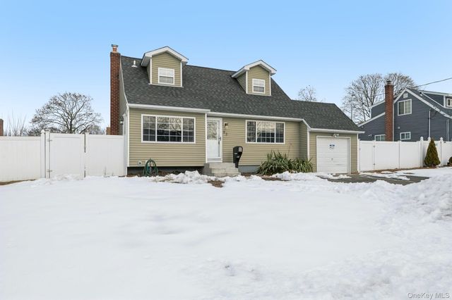 53 Hickory Street, Central Islip, NY 11722