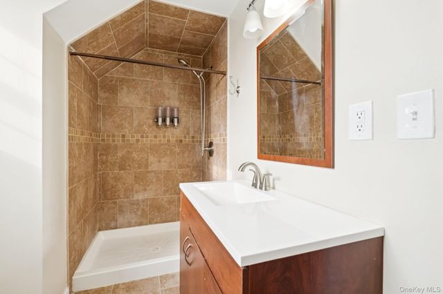 53 Hickory Street, Central Islip, NY 11722