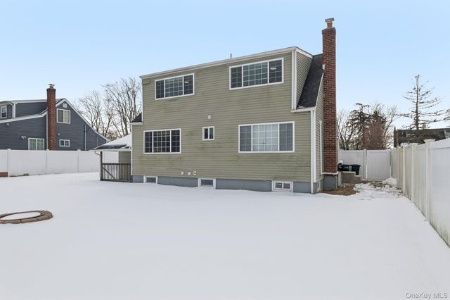 53 Hickory Street, Central Islip, NY 11722