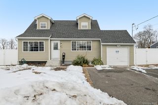 53 Hickory Street, Central Islip, NY 11722