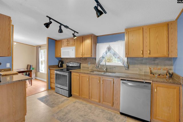 577 Twin Ponds Road, Newberry, SC 29108