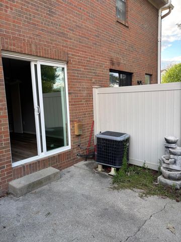 7970 Trellage Court, 15, Powell, OH 43065