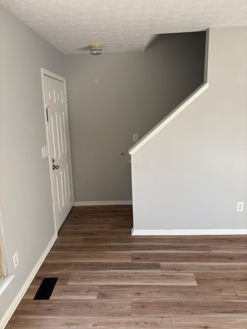 7970 Trellage Court, 15, Powell, OH 43065