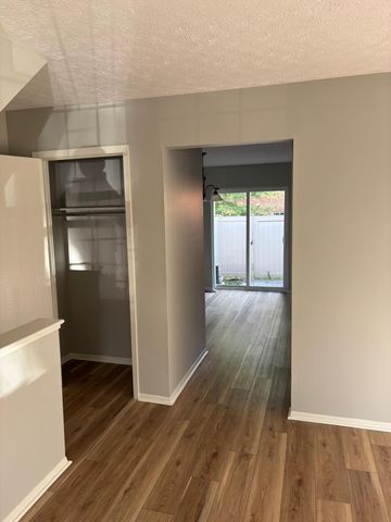 7970 Trellage Court, 15, Powell, OH 43065