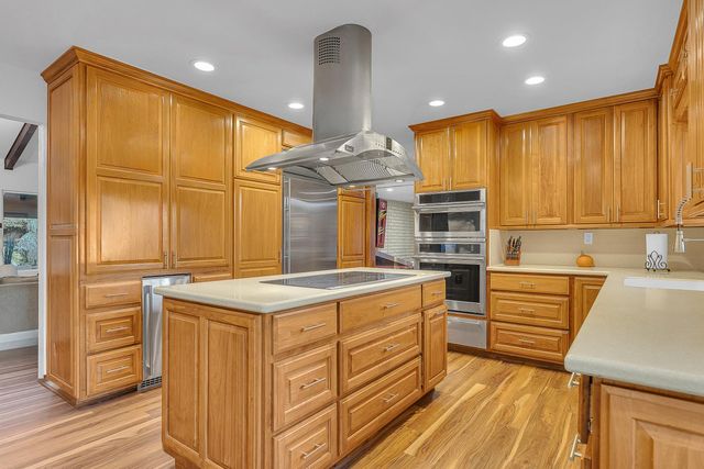 5812 N Walnut Rd, Turlock, CA 95382