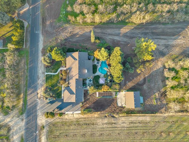 5812 N Walnut Rd, Turlock, CA 95382