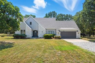 12042 W 62nd Place North, Sand Springs, OK 74063