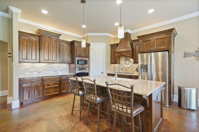 20015 Stone Lake Circle, Tomball, TX 77377