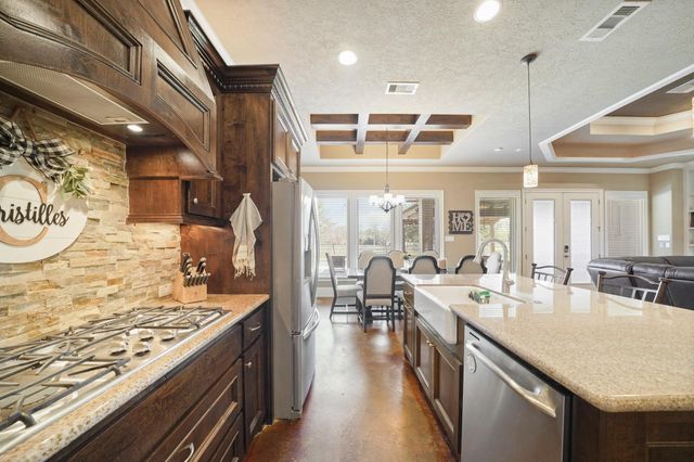 20015 Stone Lake Circle, Tomball, TX 77377