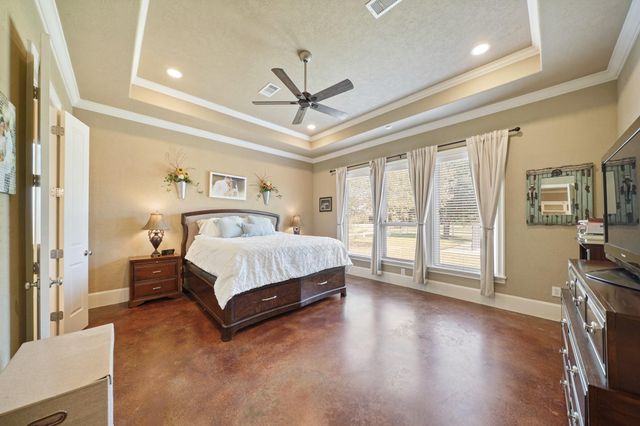 20015 Stone Lake Circle, Tomball, TX 77377
