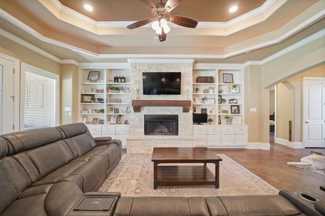 20015 Stone Lake Circle, Tomball, TX 77377
